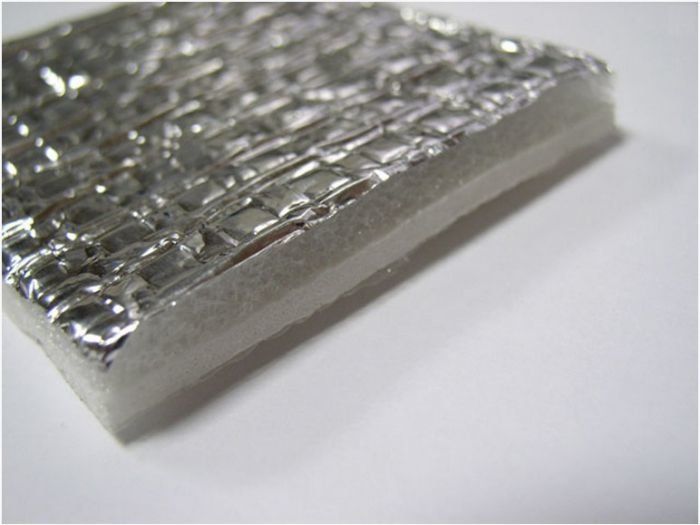 Пол утепленный LOTOS 5, занимает половину площади палатки